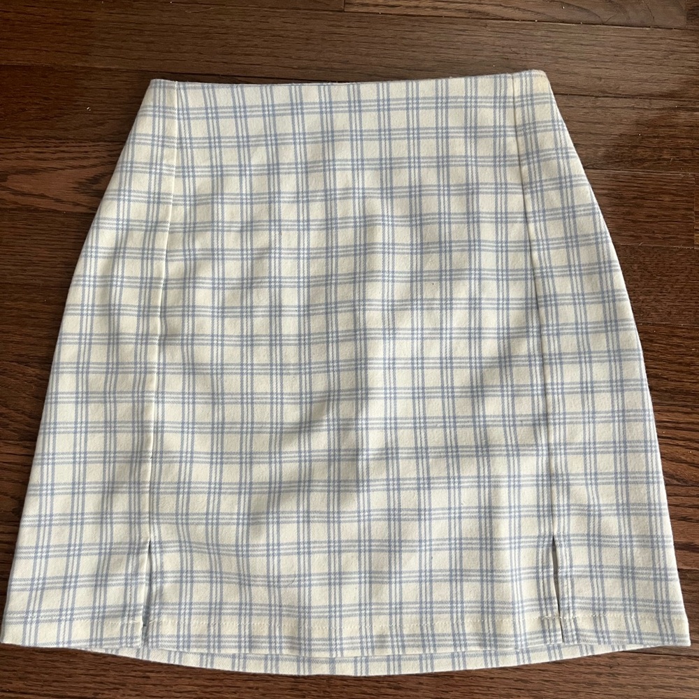 Brandy Melville blue gingham plaid skirt - like new